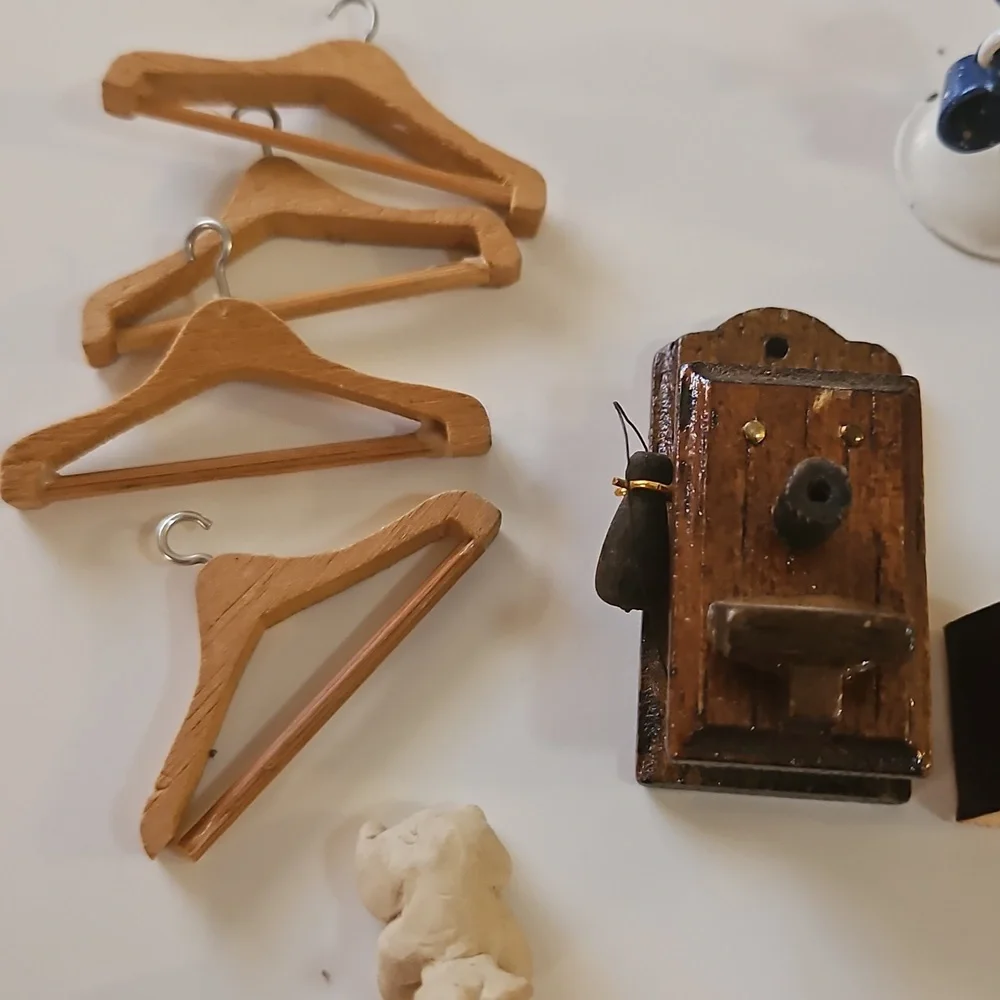 Vintage Miniature Dollhouse/Shadow Box Accessories Set - Picture 3 of 12